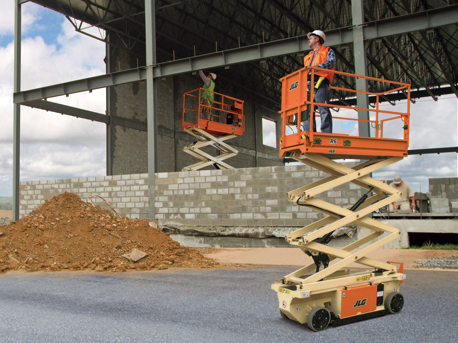 HOW MUCH DOES IT COST TO RENT A SCISSOR LIFT 